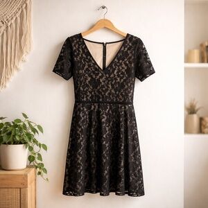 Lark & Ro Black Lace Midi Dress